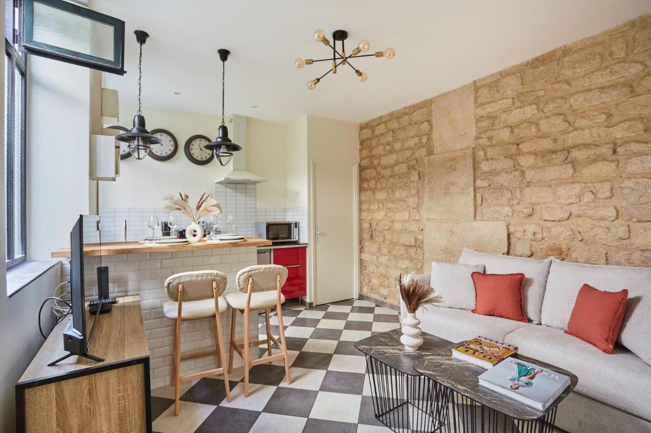 Apartment Center Of Paris By Studio Prestige Bagian luar foto